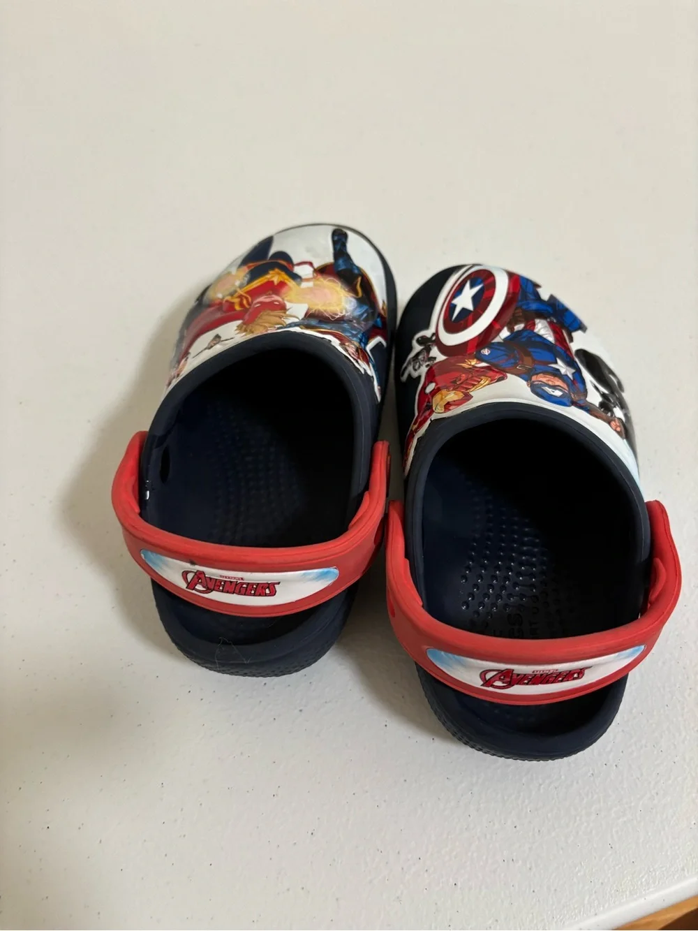 CROCS Kids Navy and Red Marvel Captain America Graphic Clogs